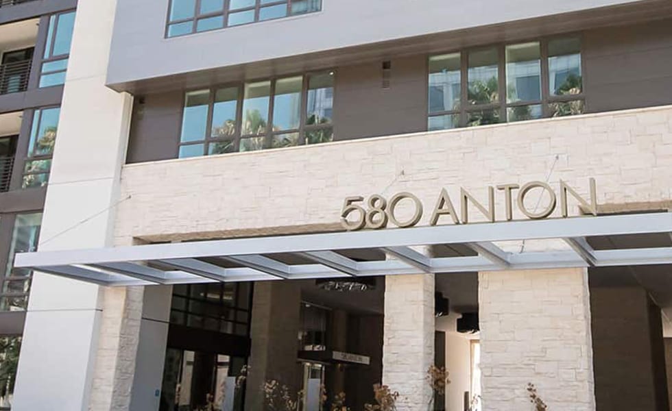 Top 5 Reasons to Live at 580 Anton